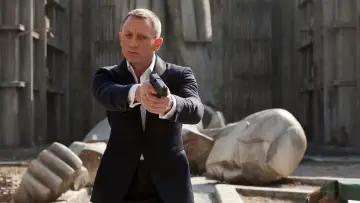 Задник до фильму"007: Координати Скайфолл" #587951