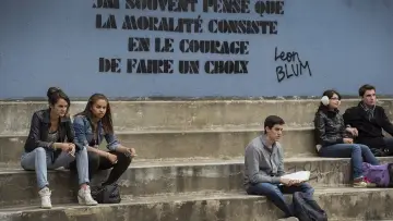 Задник до фильму"Les Héritiers" #988002