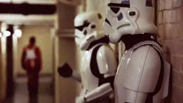 Задник до фильму"Elstree 1976" #741908