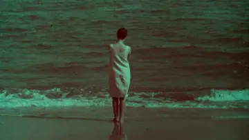 Задник до фильму"Та, що входить у море" #1174738