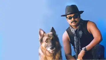 Задник до фильму"സി.ഐ.ഡി മൂസ" #440268