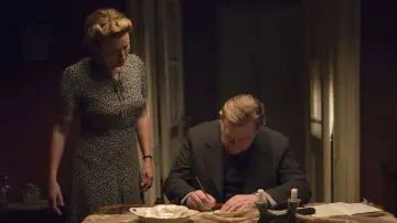 Задник до фильму"Alone in Berlin" #268371