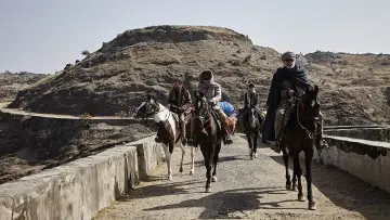 Задник до фильму"Les Cowboys" #493627