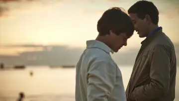 Задник до фильму"Holding the Man" #189357
