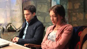 Задник до фильму"Senden Bana Kalan" #875481