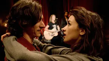 Задник до фильму"Too Late" #502355