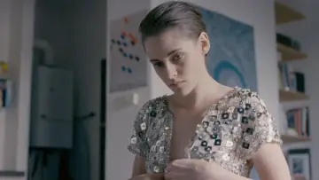 Задник до фильму"Персональний покупець" #1009515