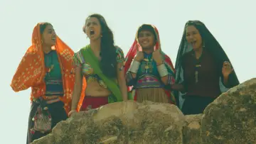 Задник до фильму"Parched" #492402