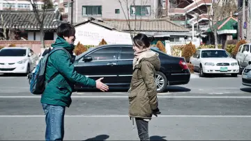 Задник до фильму"지금은맞고그때는틀리다" #950425