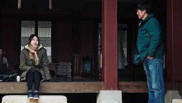 Задник до фильму"지금은맞고그때는틀리다" #950428