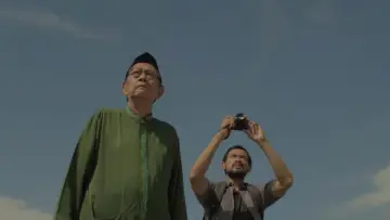 Задник до фильму"Mencari Hilal" #706852