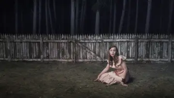 Задник до фільму "Girl Asleep" #1637357