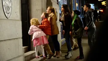 Задник до фильму"Adventures in Babysitting" #227083