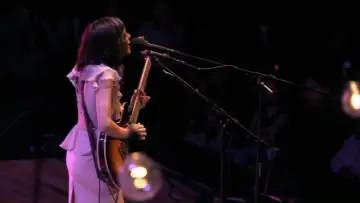 Задник до фильму"Natalia Lafourcade - Mujer Divina (Homenaje A Agustín Lara)" #1156241