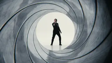 Задник до фильму"007: Не час помирати" #766926