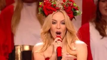 Задник до фільму "Kylie Minogue: A Kylie Christmas Live at the Royal Albert Hall" #1573600