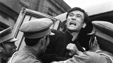 Задник до фільму "大虐殺" #1617163