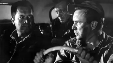 Задник до фильму"The Hitch-Hiker" #440591
