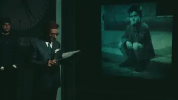 Задник до фильму"C