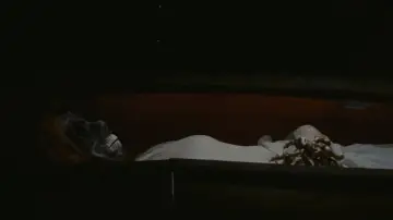 Задник до фільму "La notte che Evelyn uscì dalla tomba" #1524722