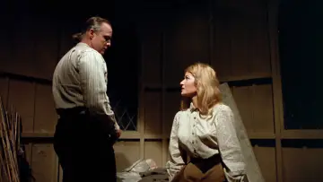 Задник до фильму"The Nightcomers" #1133485