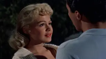 Задник до фильму"Gidget" #497878