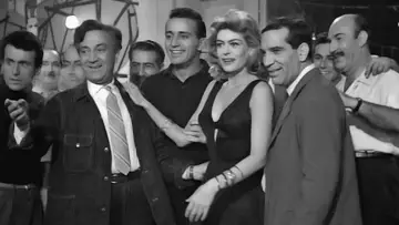 Задник до фильму"Ποτέ την Κυριακή" #483890
