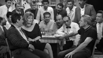 Задник до фильму"Ποτέ την Κυριακή" #483911
