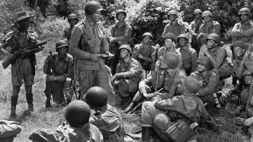 Задник до фильму"Objective, Burma!" #502023