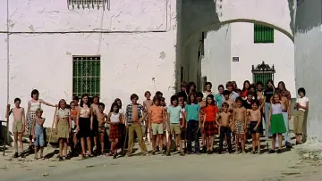 Задник до фильму"¿Quién puede matar a un niño?" #448393