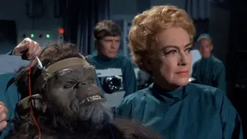 Задник до фильму"Trog" #499961