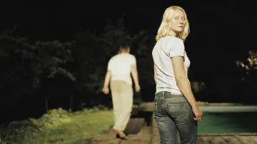 Задник до фільму "Bungalow" #1256736
