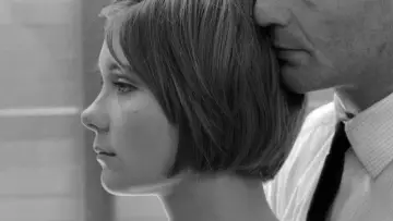 Задник до фильму"Une femme mariée: Suite de fragments d