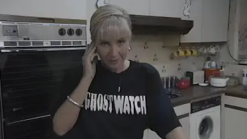 Задник до фильму"Ghostwatch" #1089416