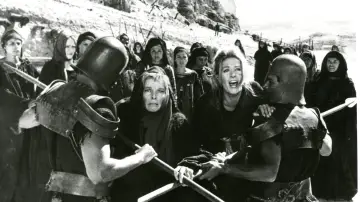 Задник до фільму "The Trojan Women" #1352920