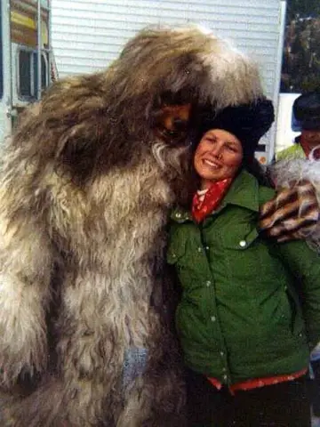 Постер до фильму"Snowbeast" #502377