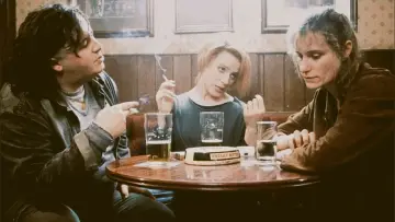 Задник до фильму"Career Girls" #1137634