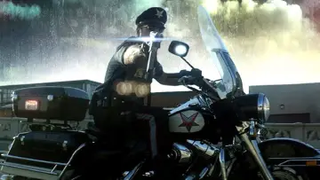 Задник до фильму"Officer Downe" #461015