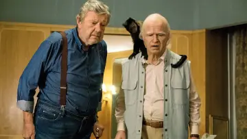 Задник до фильму"Hundraettåringen som smet från notan och försvann" #412272