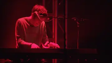 Задник до фільму "Bo Burnham: Make Happy" #1583573