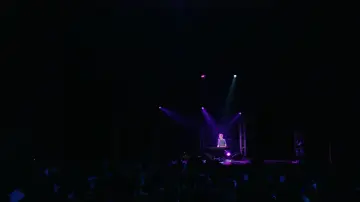 Задник до фільму "Bo Burnham: Make Happy" #1583582
