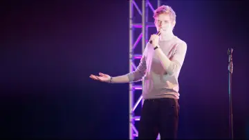 Задник до фільму "Bo Burnham: Make Happy" #1746309
