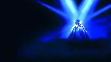 Задник до фільму "Bo Burnham: Make Happy" #178991