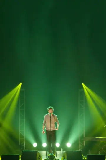 Постер до фільму "Bo Burnham: Make Happy" #179000