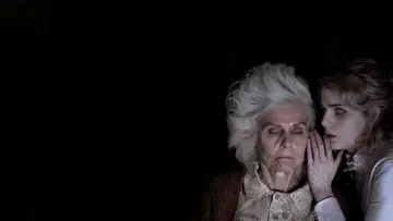 Задник до фильму"I Am the Pretty Thing That Lives in the House" #1012808