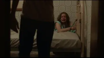 Задник до фільму "Hounds of Love" #304518
