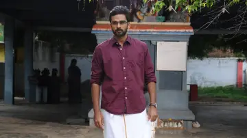 Задник до фильму"கூட்டத்தில் ஒருத்தன்" #1149464
