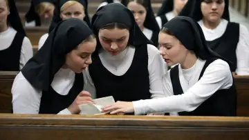 Задник до фильму"Novitiate" #435680