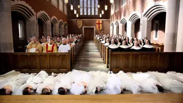 Задник до фильму"Novitiate" #435681