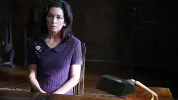 Задник до фильму"Novitiate" #435694